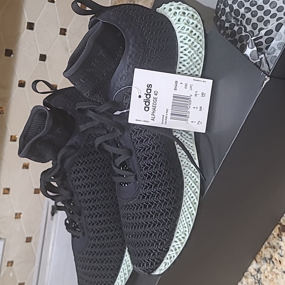 New in box. alphaedge 4d Adidas by Stella McCartney